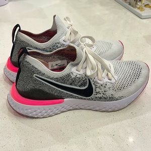 Nike Epic React sneakers SZ8